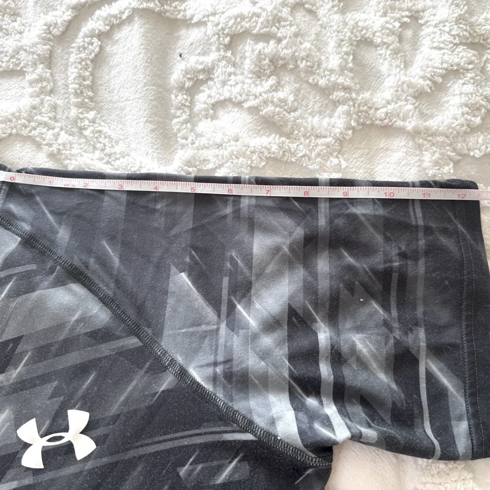 Under Armour Men’s T- Shirt Size Small Grey Loose Fit. Excellent Preowned Cond. - Picture 4 of 5